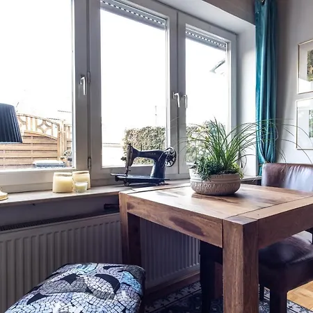 Cruwzo I With Balcony, Garden And Terrace Holiday home *