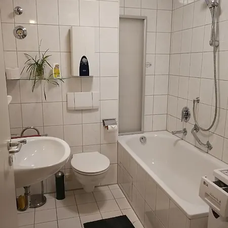 Next To Central-station, Fair 10min * Norimberk