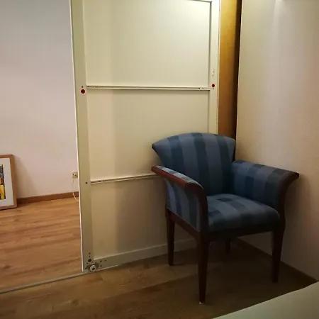 Next To Central-station, Fair 10min Apartment *