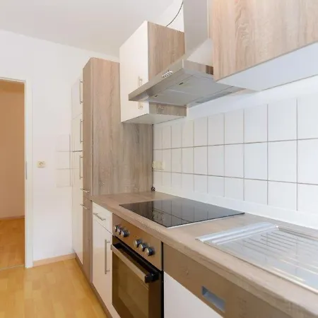 Private Next To Subway Homestay