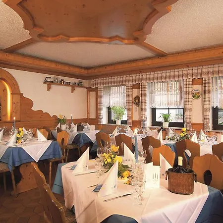 Landgasthof Gruener Baum فندق نورنبيرغ