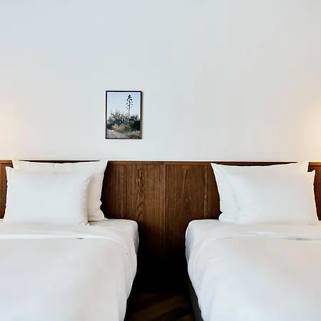 Hotel Karl August - A Neighborhood 4*