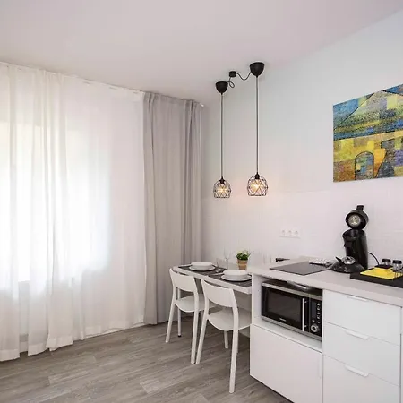 Zentral Gelegene, Helle * Nuremberg