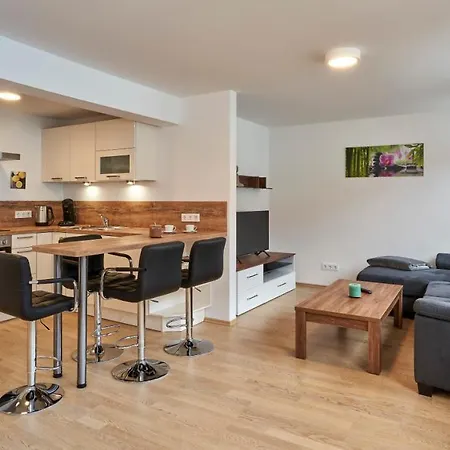 Stattotel - Wohnen Wie Zuhause Fuer Drei Apartment