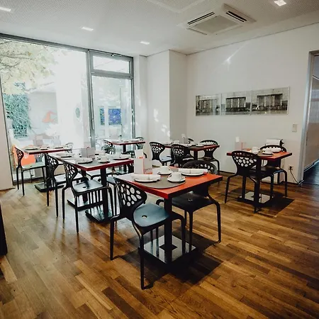 Art & Business Szálloda 3*