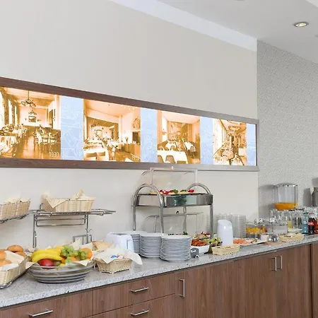 Ringhotel Loew's Merkur Hotel 4*