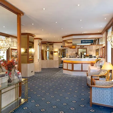 Ringhotel Loew's Merkur Hotel
