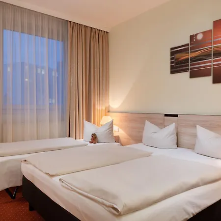 Novina Suedwestpark Hotell Nürnberg