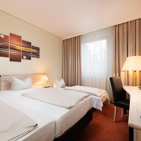 Hotell Novina Suedwestpark