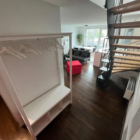 Penthouse-wohnung - Balkon - Dachterrasse - Zentrum Apartment *