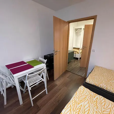 Apartmán Messeapartment Woehrder *