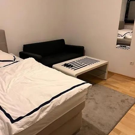 Zentrale Und Gepflegte In Apartment *