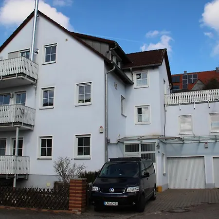 Apartment Mit 4 Schlafzimmer Fuer 2 Bis 9 Gaeste----apartment With 4 Bedrooms For 2 To 9 Guests *