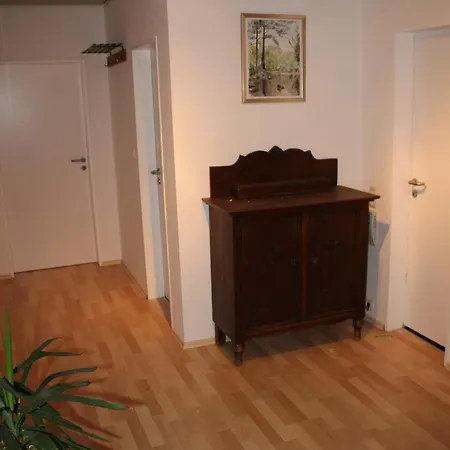 Apartment Mit 4 Schlafzimmer Fuer 2 Bis 9 Gaeste----apartment With 4 Bedrooms For 2 To 9 Guests Nuremberg