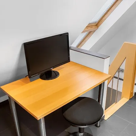 Gesamte - Buero - Kueche - Netflix Apartment Nuremberg