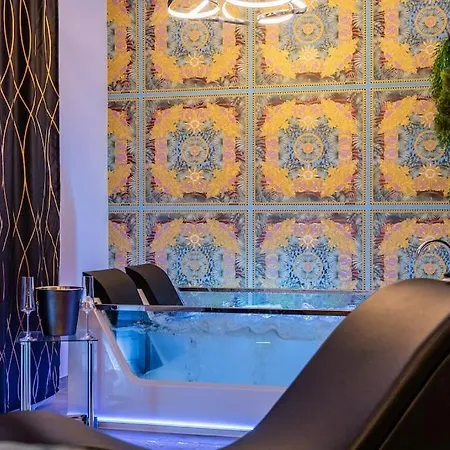 Apartment Luxury Whirlpool Jacuzzi *