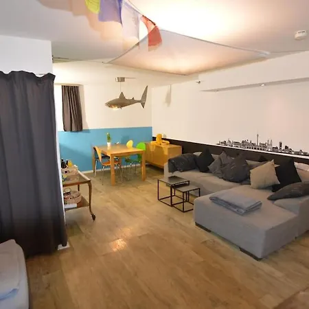 Gemutlich Zentrale Souterraint 65qm Nuremberg
