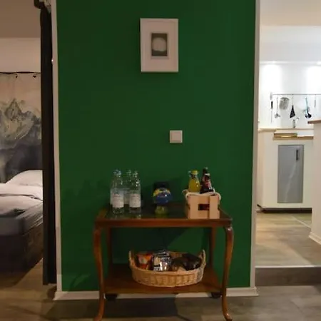 Gemutlich Zentrale Souterraint 65qm Nuremberg
