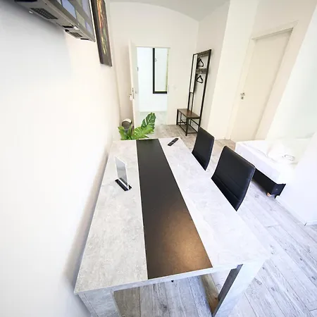 Luxomes: Zentrum Sued