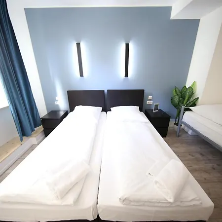Luxomes: Zentrum Sued * Nuremberg