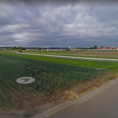Apartmán Complete Peacefully Situated Near The Airport Norimberk