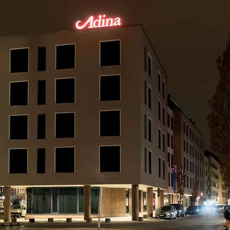 Hotel Adina