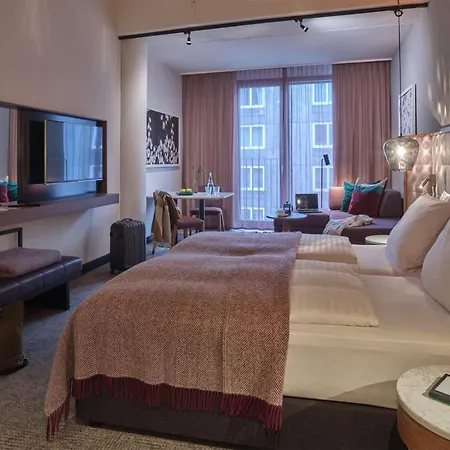Hotel Adina 4*