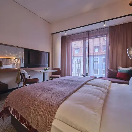 Hotel Adina 4*