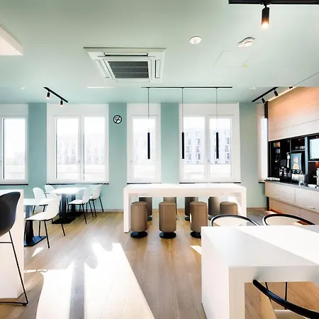 Hotel Nuernberg-west 3*