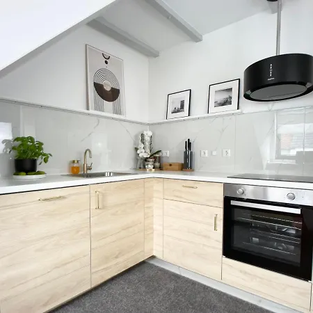 Appartamento M-style 04 Mit Balkon Und Gasgrill, 24h Self-check-in, Free Parking, Netflix Norimberga
