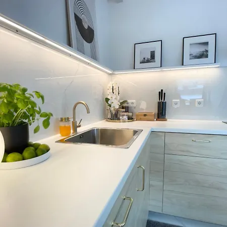 Appartamento M-style 04 Mit Balkon Und Gasgrill, 24h Self-check-in, Free Parking, Netflix Norimberga