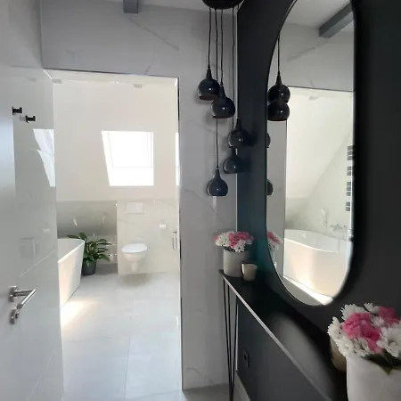 M-style 04 Mit Balkon Und Gasgrill, 24h Self-check-in, Free Parking, Netflix Appartamento