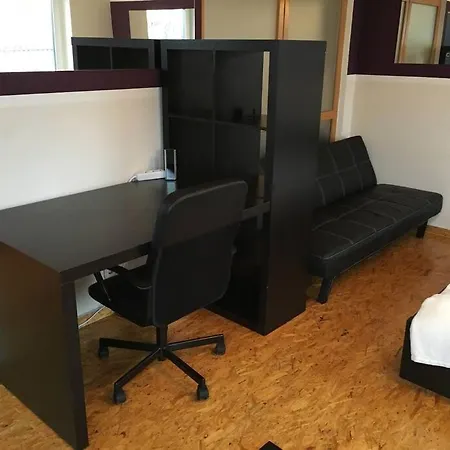 Apartment Stylish 3 Bedroom *