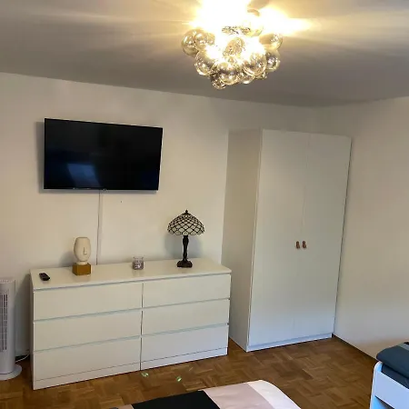 Cal-ifornia 2 Homestay