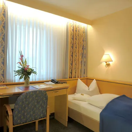 Hotell Ringhotel Loew's Merkur