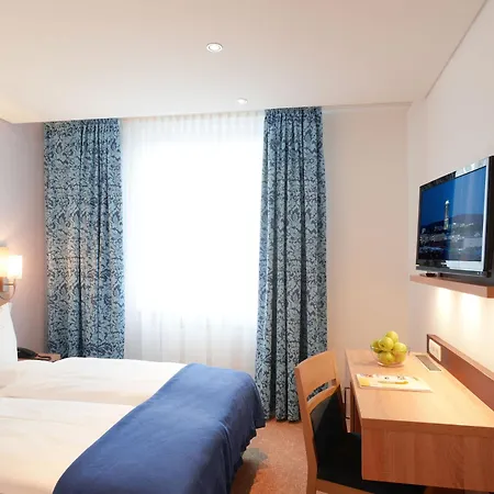 Ringhotel Loew's Merkur 4*