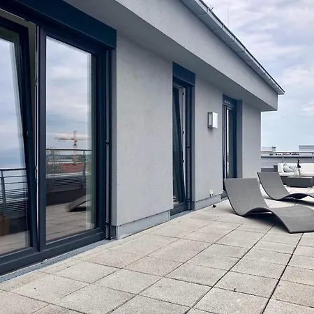 Exclusive Penthouse With Rooftop In The City