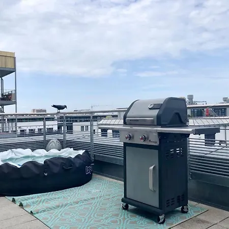 Exclusive Penthouse With Rooftop In The City Apartment
