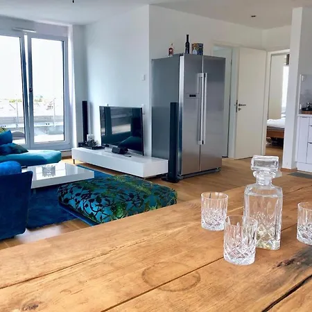 Apartment Exclusive Penthouse With Rooftop In The City