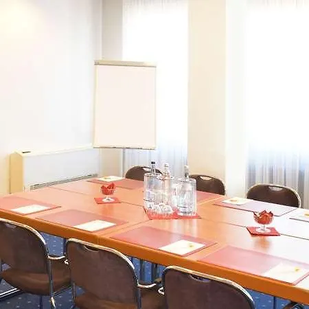 Ringhotel Loew's Merkur 4* Norimberga