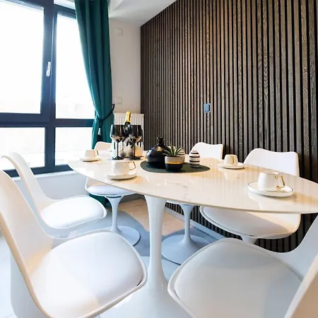 The Penthouse At Eco Smart Aparthotel 4*