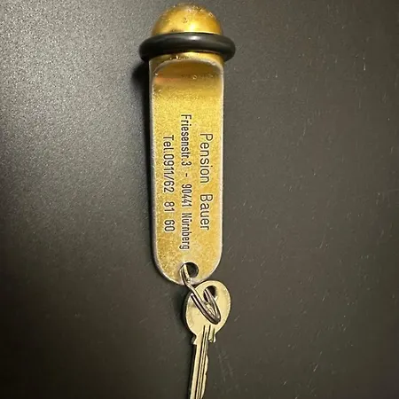 Πανσιόν Bauer Mit Aufzug With Elevator Νυρεμβέργη