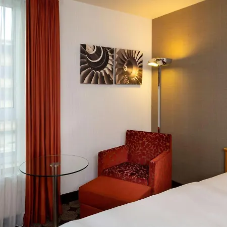 Moevenpick Airport 4*