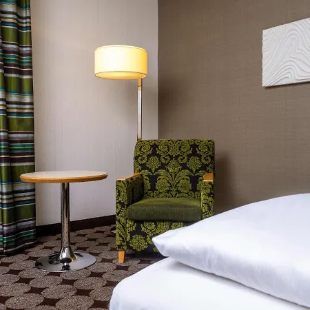 Moevenpick Airport 4* Nuremberga