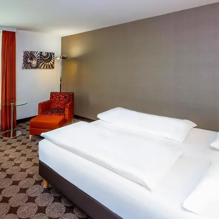 Hotel Moevenpick Airport 4*