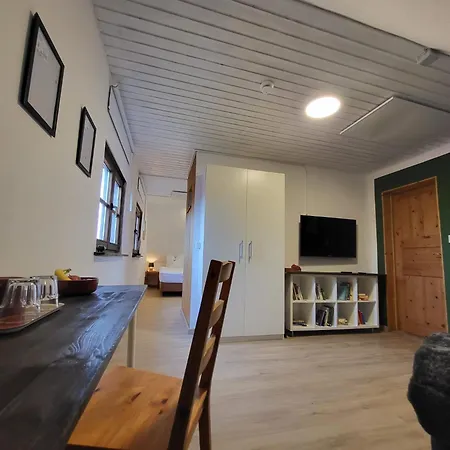 Messe- Und Ferienwohnung Am Ponyhof Apartment