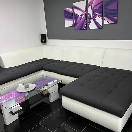 Apartment Schoene In Zentraler Lage Naehe Der Innenstadt *