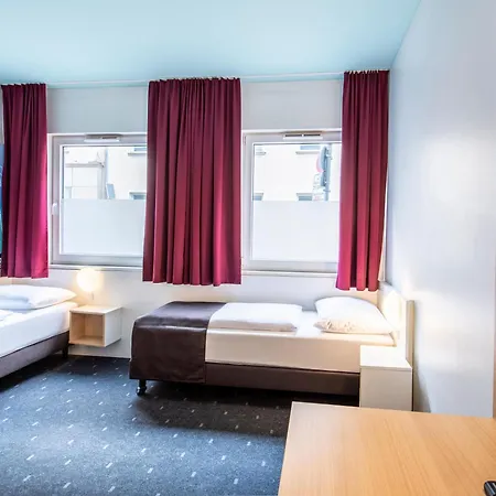 Hotel Nuernberg-city 3*