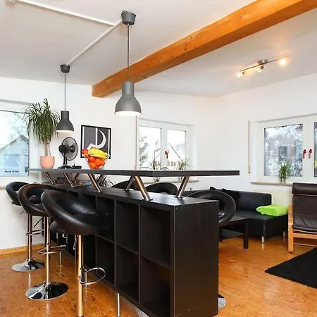 Apartment Stylish 3 Bedroom *