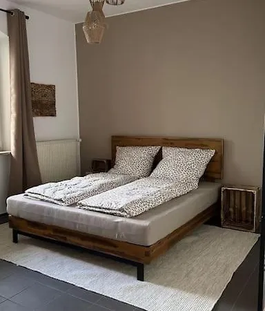 Apartment Upperroom - *